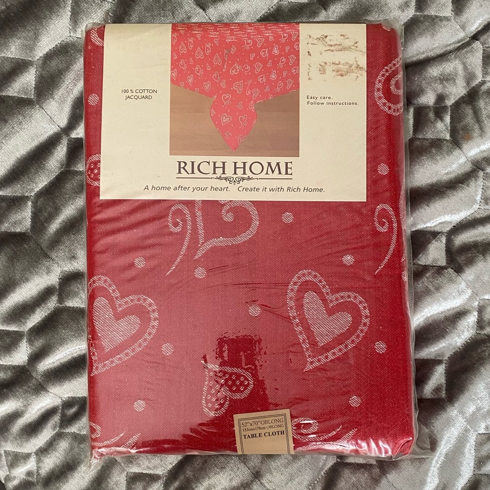 Rich Home table cover